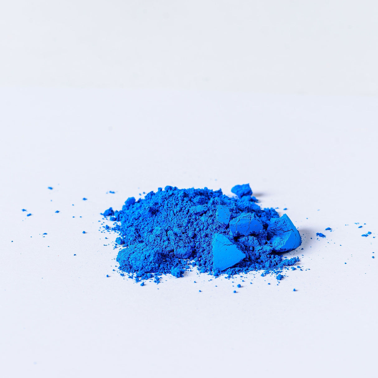 Neon blue pigment