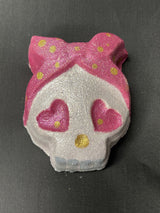 Pin Up Skull Plastic Hand Mold