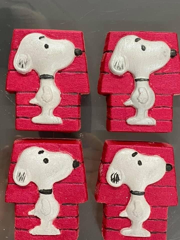 Snoopy Plastic Hand Mold